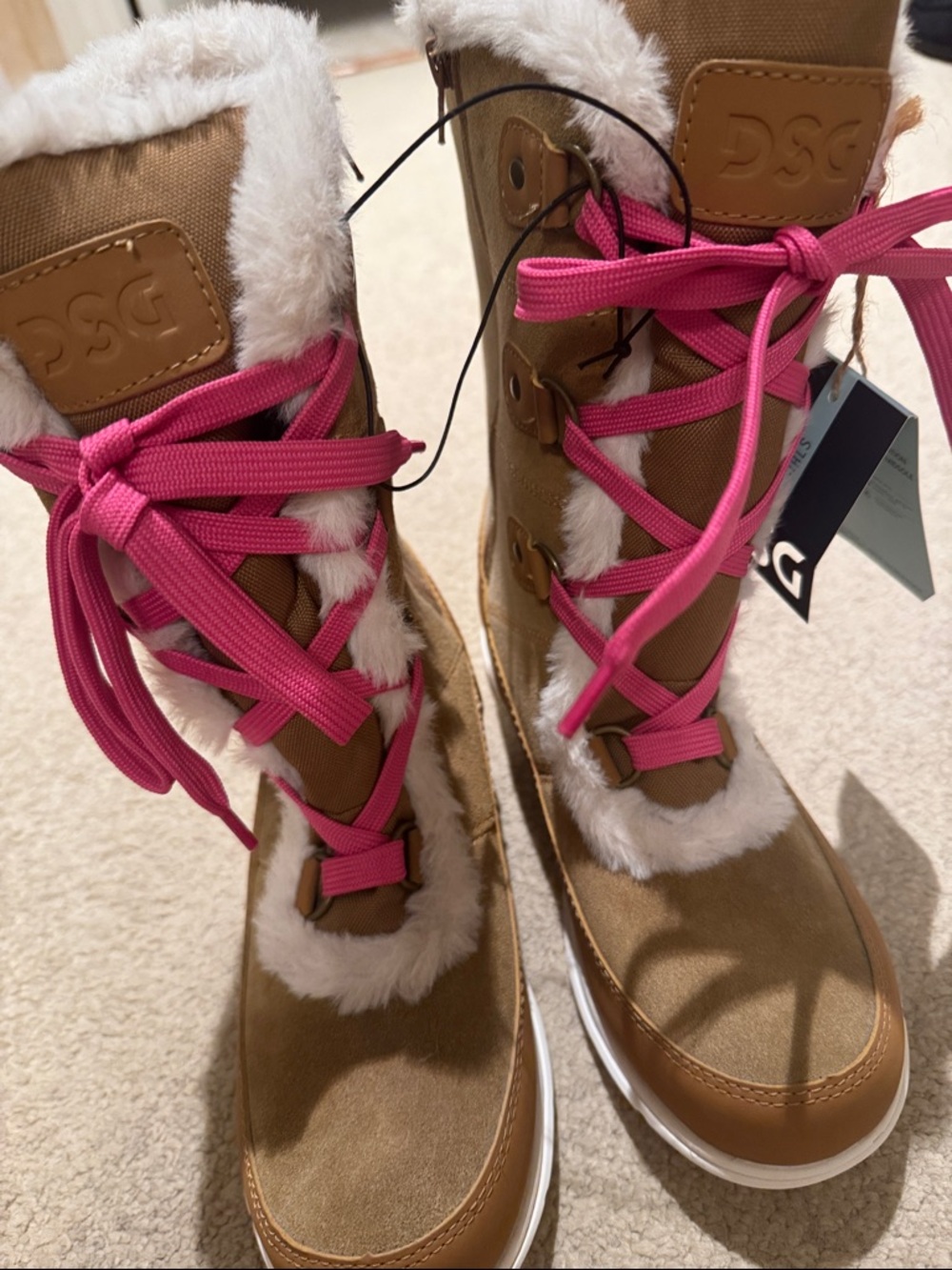 DSG Women's Tan Winter Boots with Pink Laces
